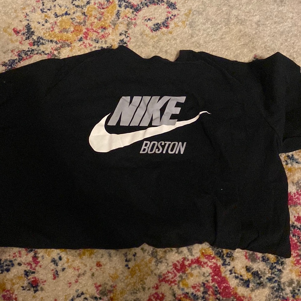 mens nike tshirt